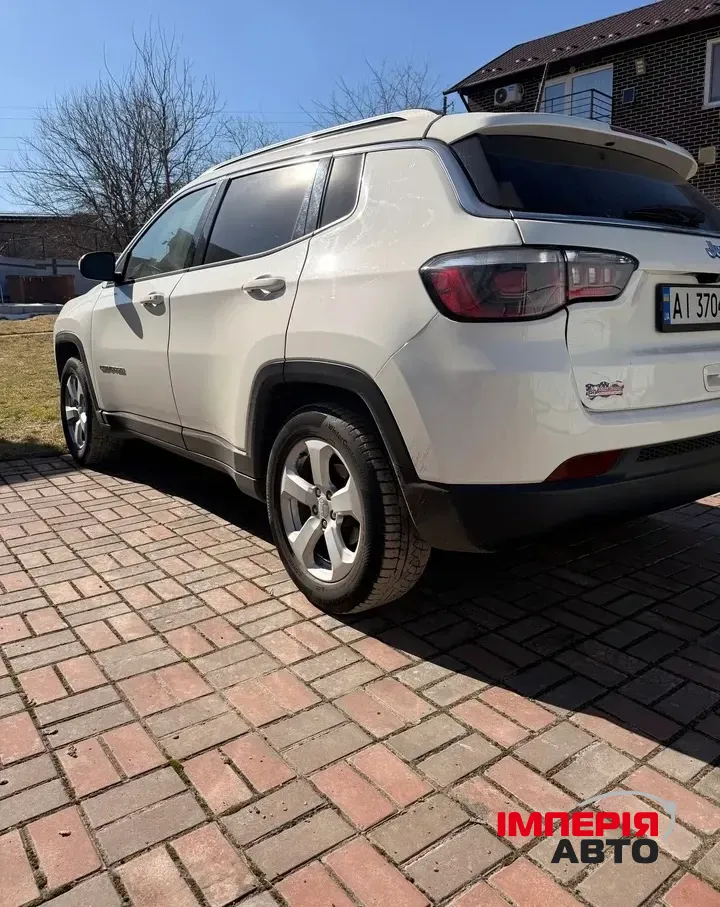 Jeep Compass - фото 2