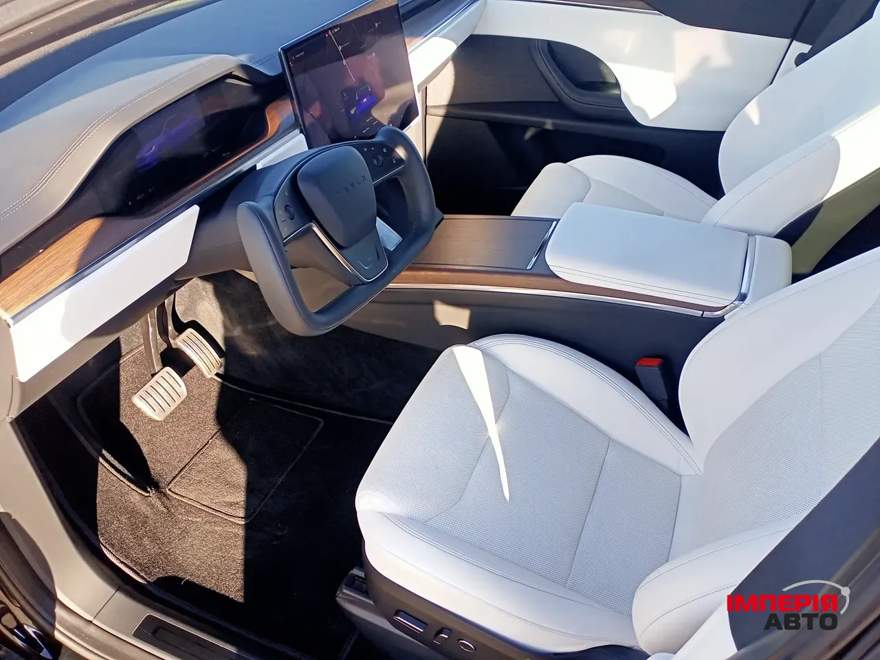 Tesla Model X - фото 13