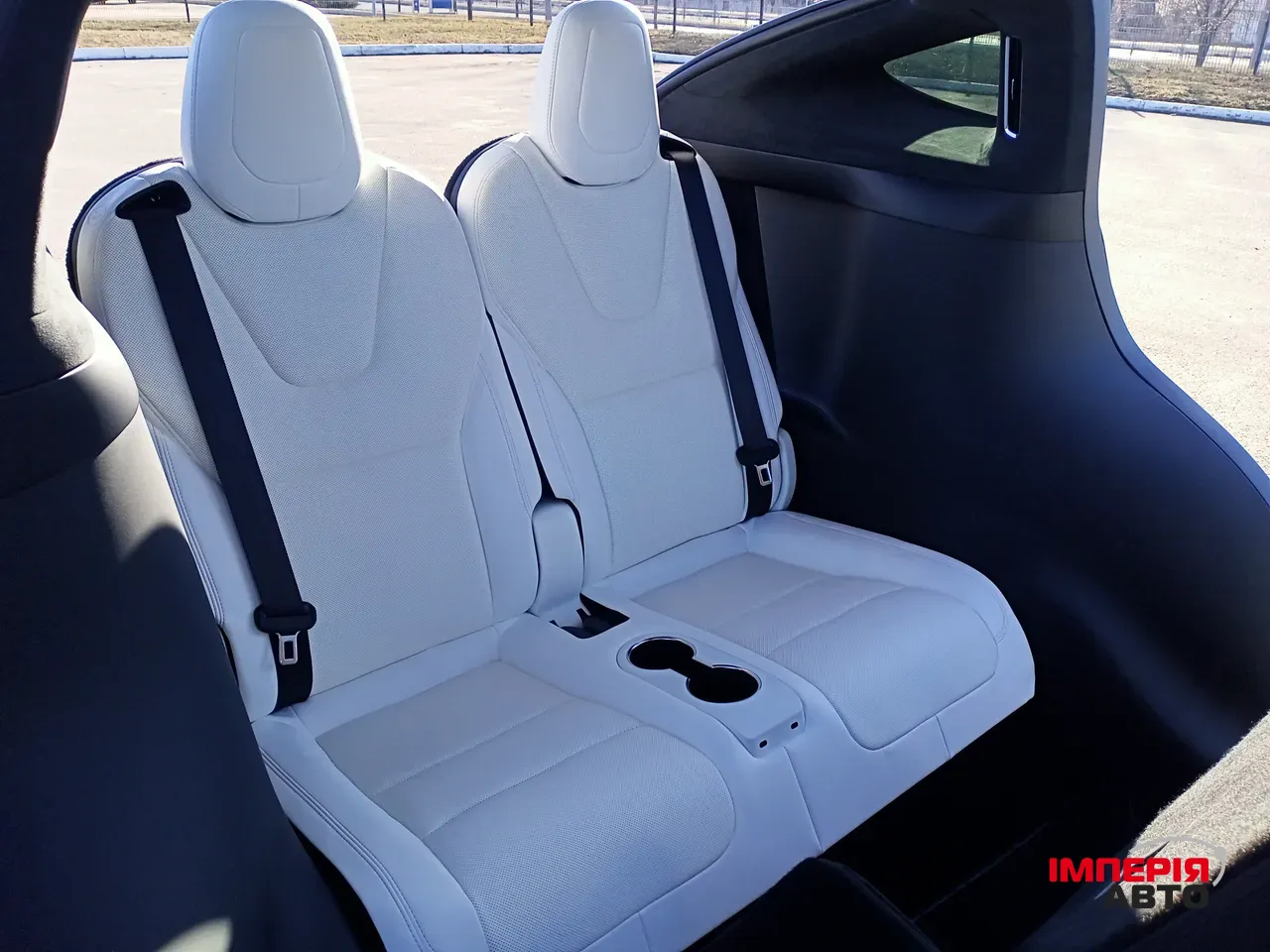 Tesla Model X - фото 42