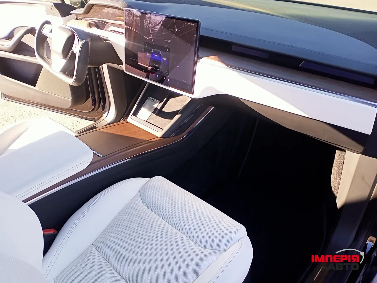 Tesla Model X - фото 18