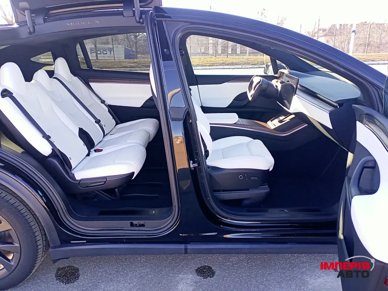 Tesla Model X - фото 28