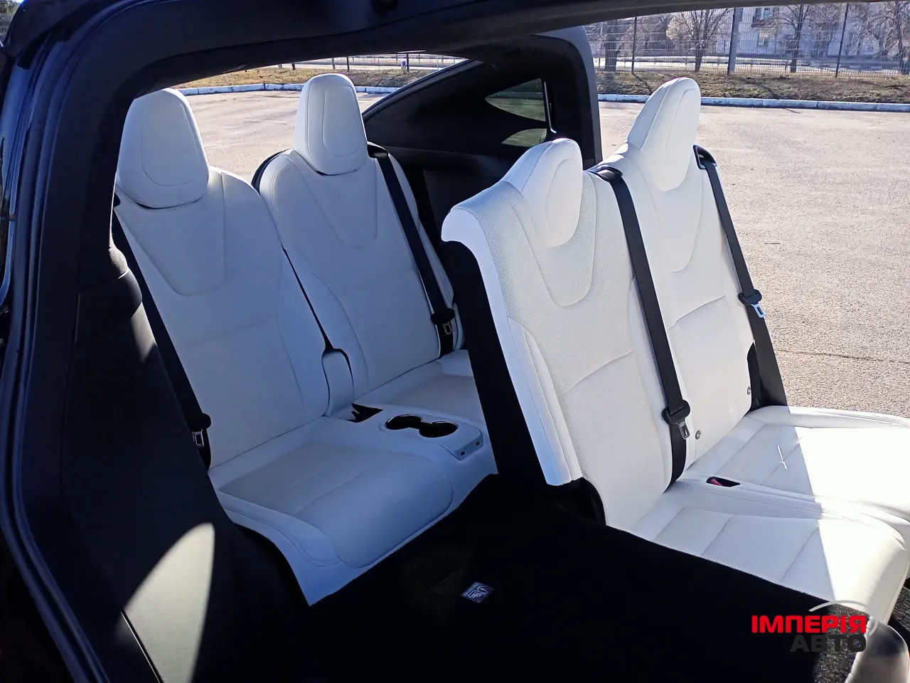 Tesla Model X - фото 22