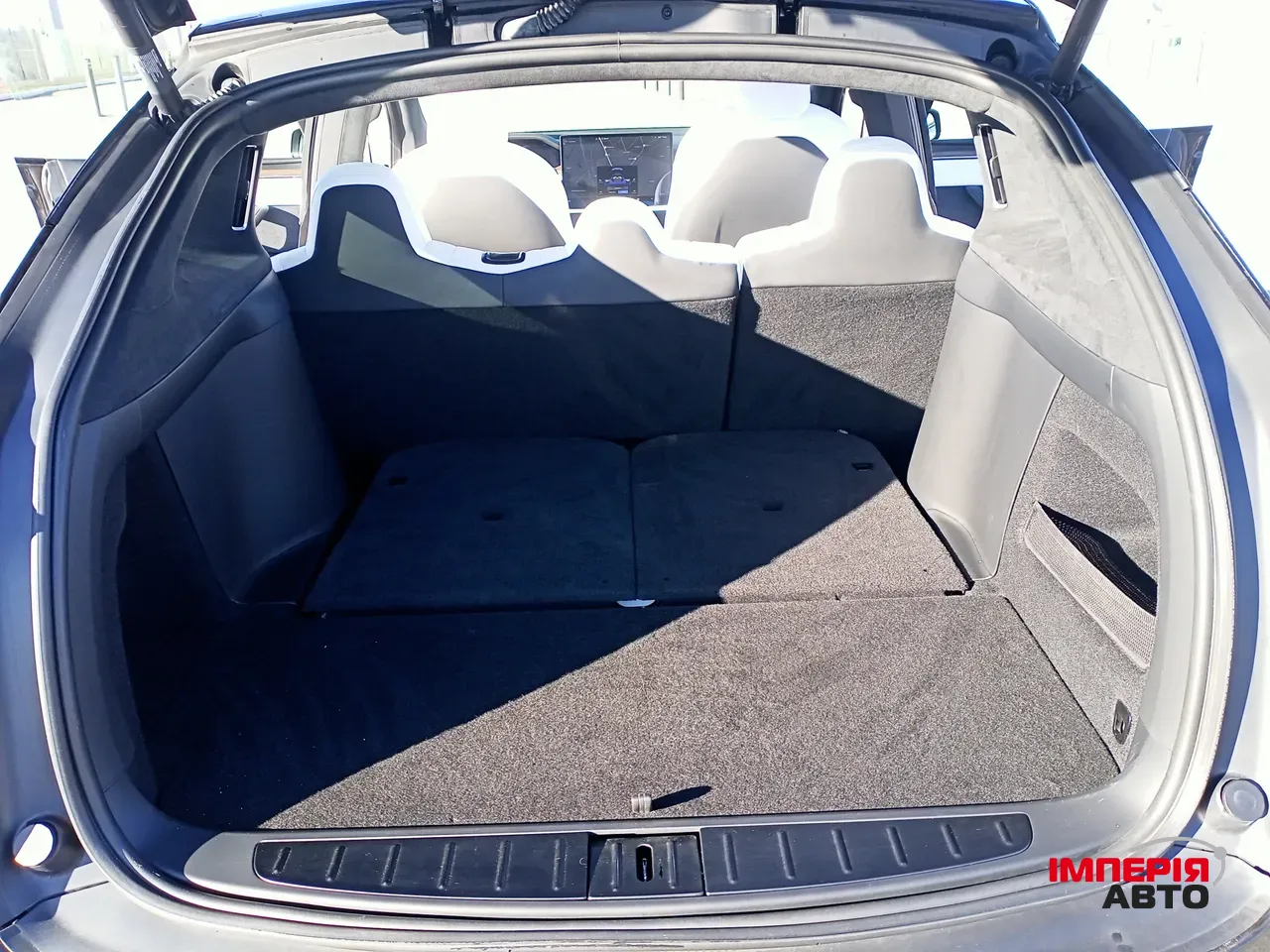 Tesla Model X - фото 24