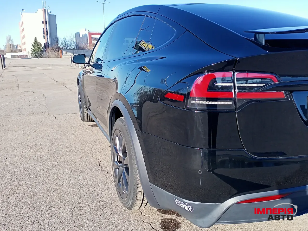 Tesla Model X - фото 11