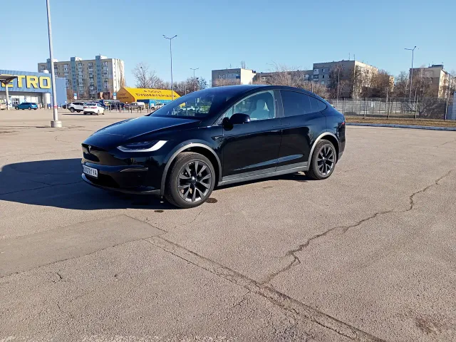 Tesla Model X - фото 1