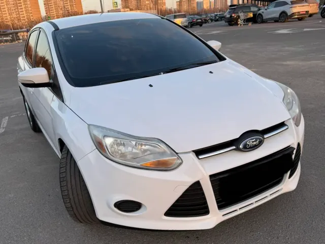 Ford Focus - фото 1