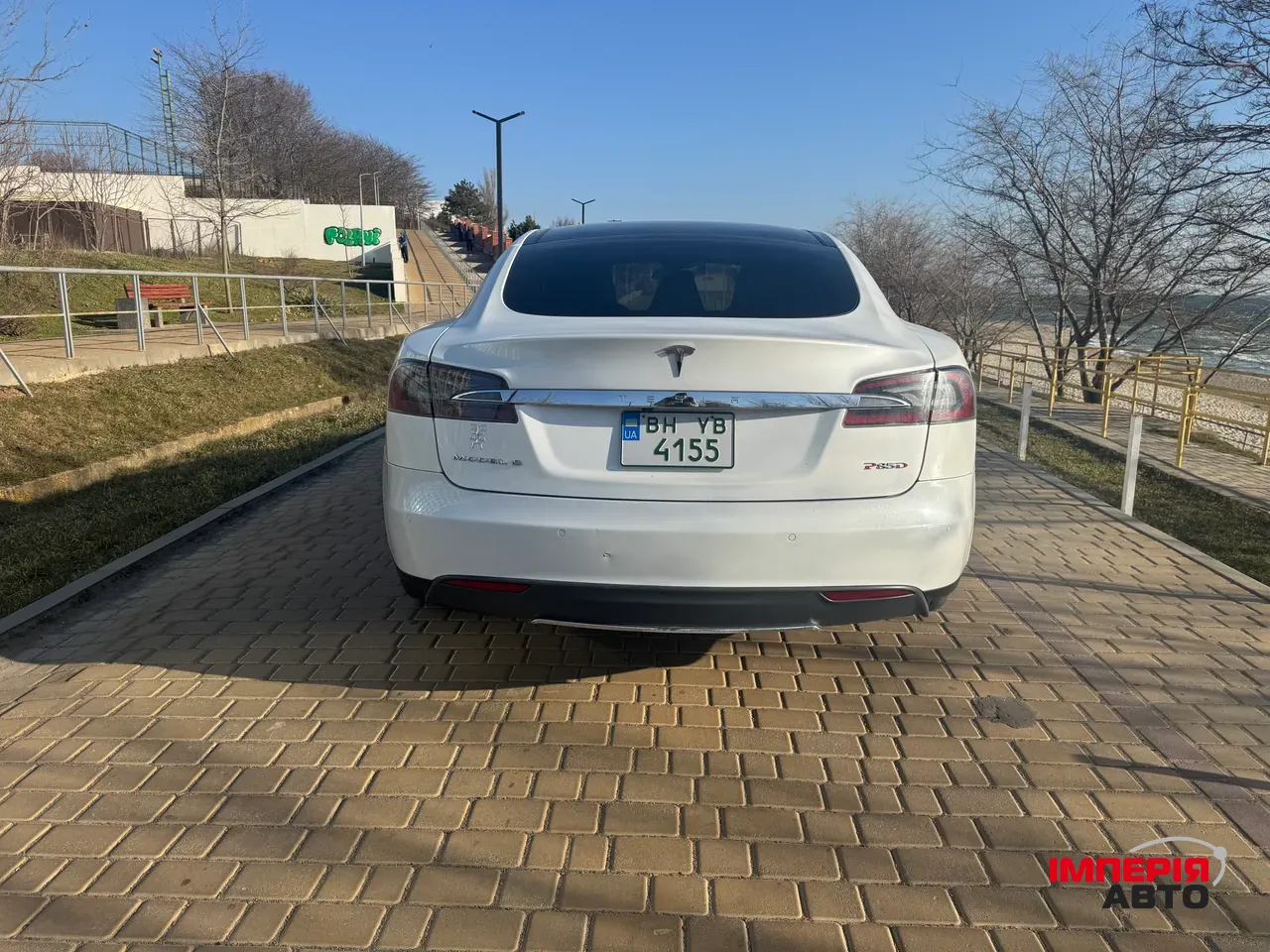 Tesla Model S - фото 4