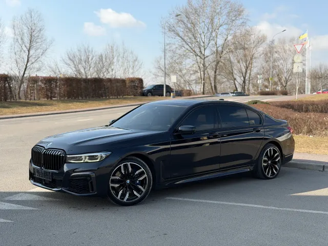 BMW 7 серії - фото 2