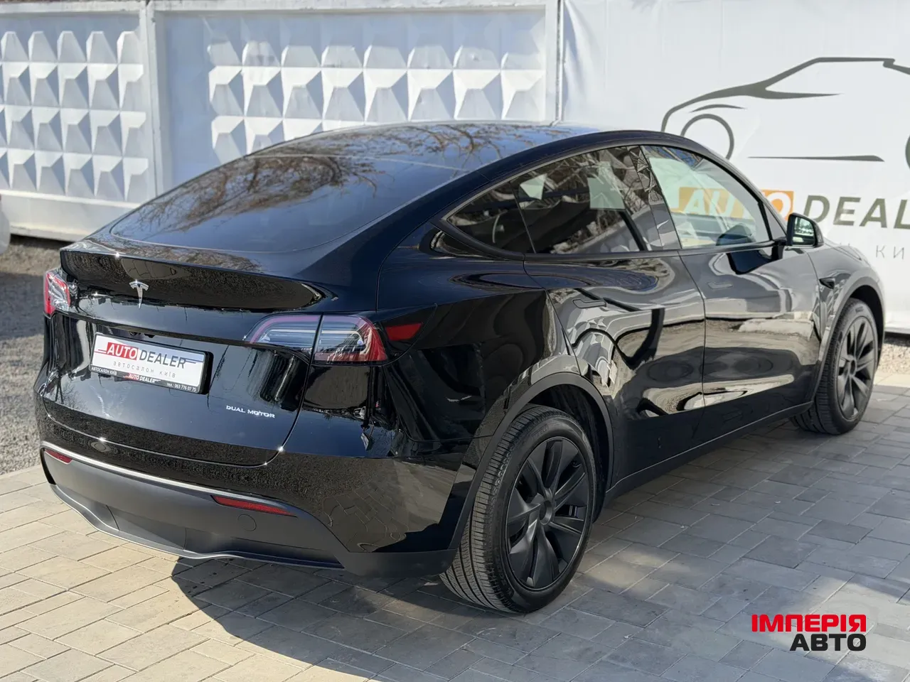 Tesla Model Y - фото 13