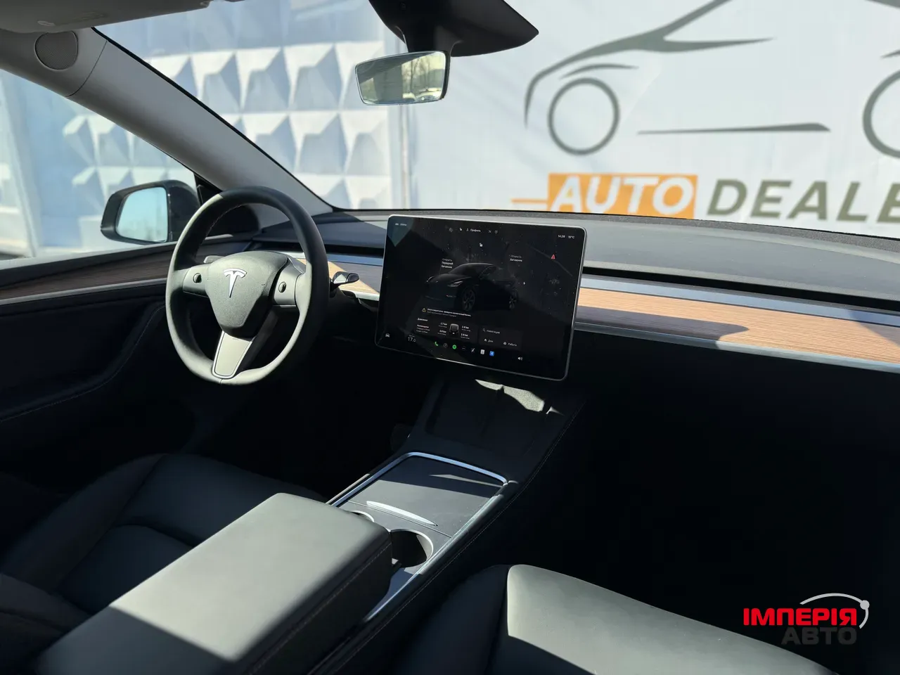 Tesla Model Y - фото 24