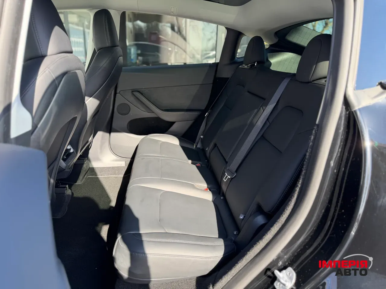 Tesla Model Y - фото 48