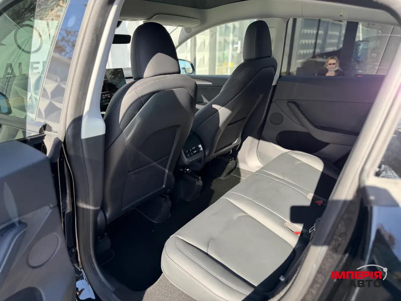 Tesla Model Y - фото 47