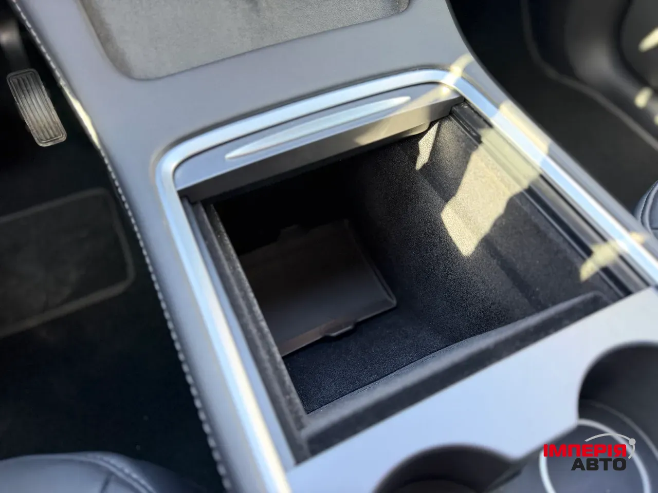 Tesla Model Y - фото 45