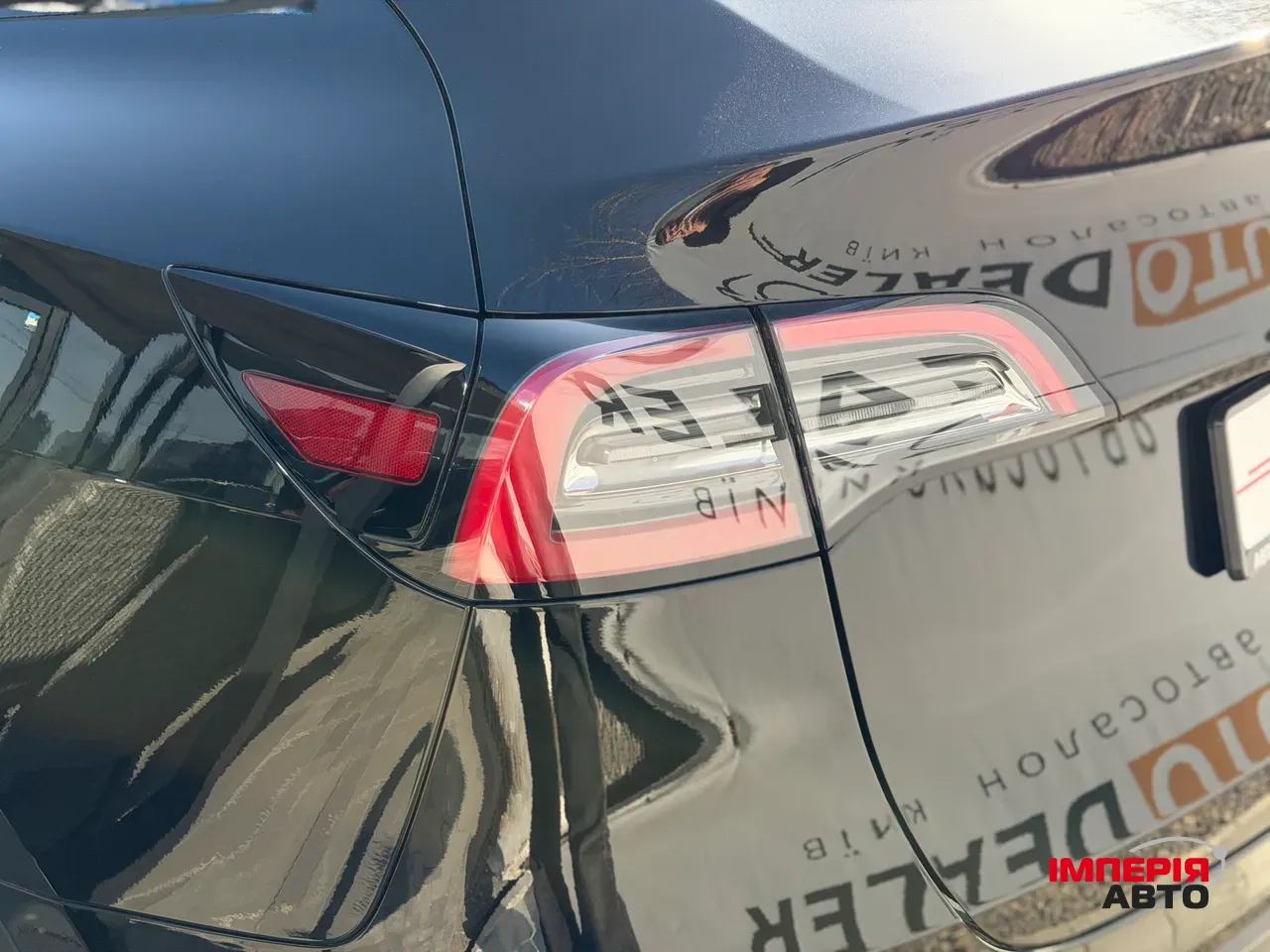 Tesla Model Y - фото 9