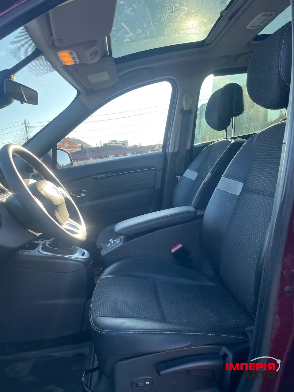 Renault Scenic - фото 7