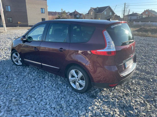 Renault Scenic - фото 2