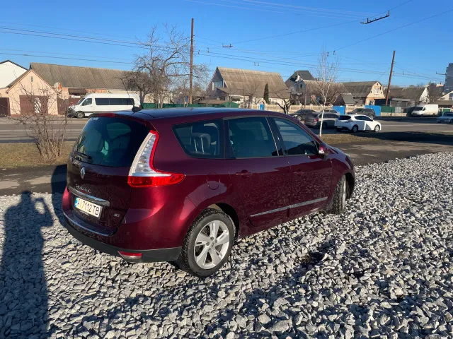 Renault Scenic - фото 4