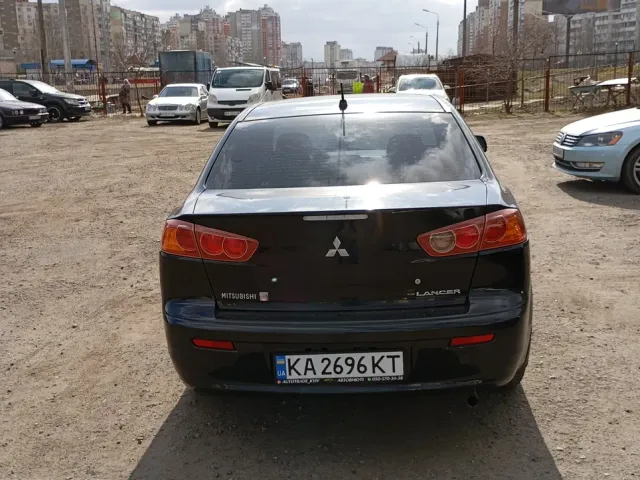 Mitsubishi Lancer - фото 2