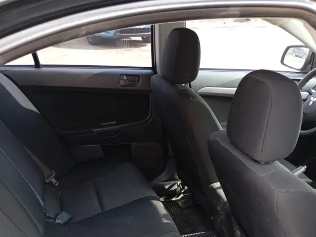 Mitsubishi Lancer - фото 5