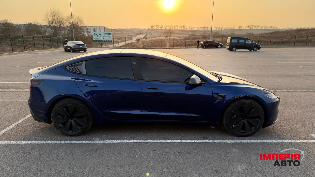 Tesla Model 3 - фото 4