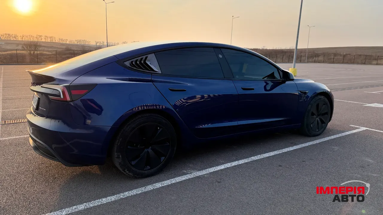 Tesla Model 3 - фото 5