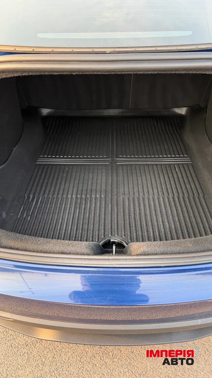 Tesla Model 3 - фото 13