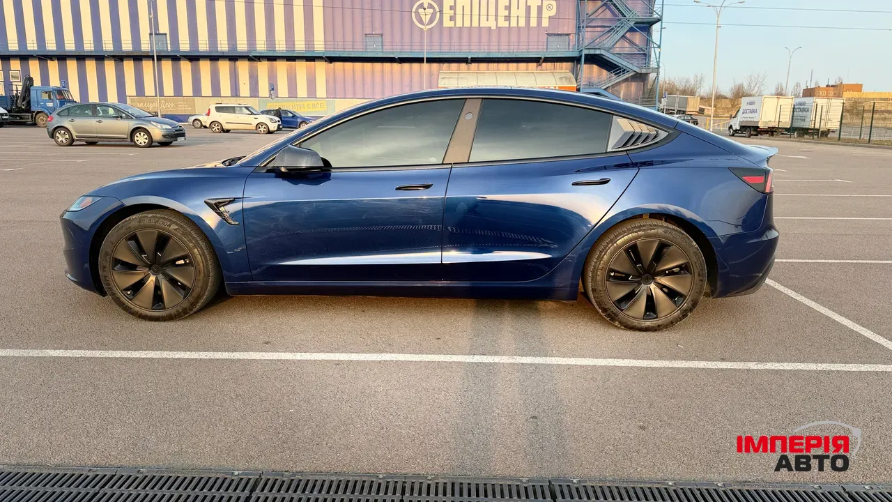 Tesla Model 3 - фото 8