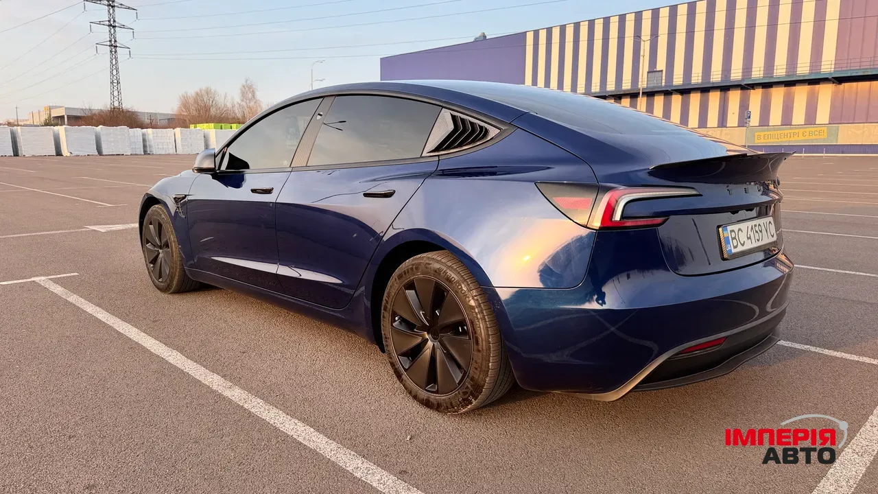 Tesla Model 3 - фото 7