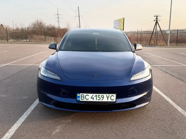 Tesla Model 3 - фото 2