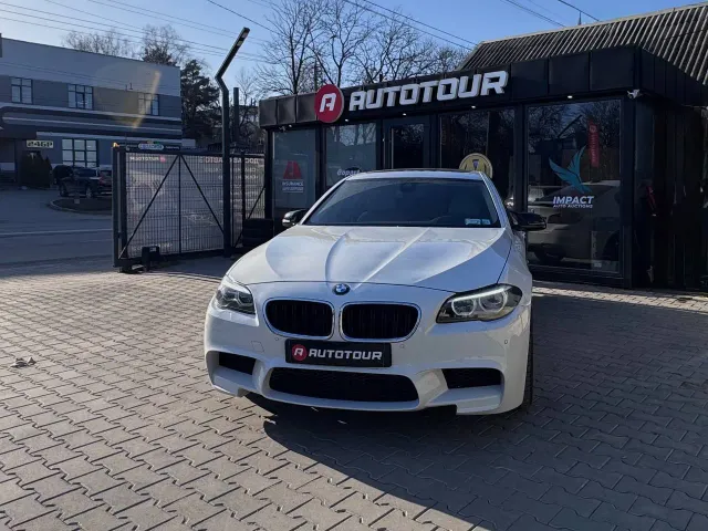 BMW 5 серії - фото 1