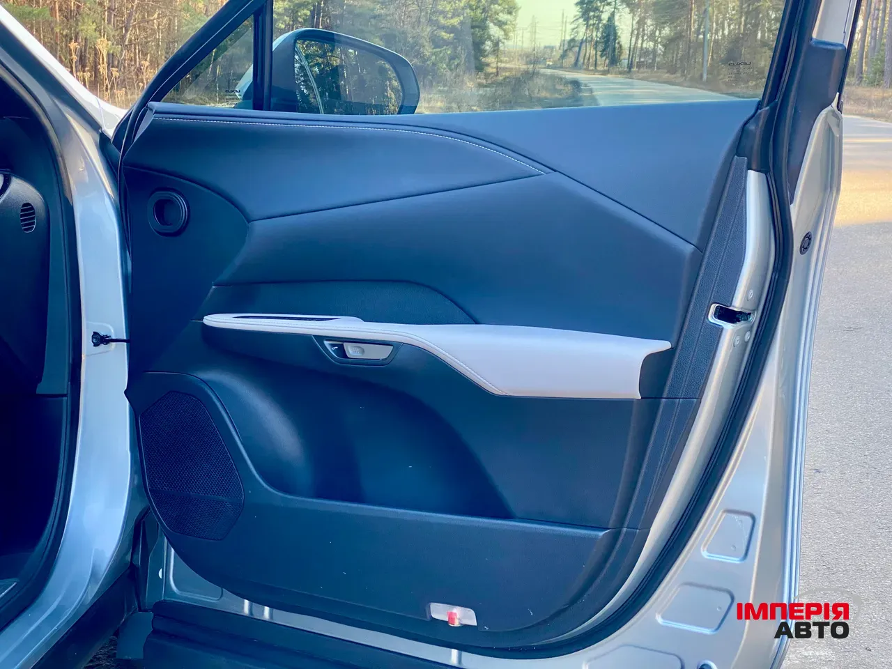 Lexus RX - фото 11