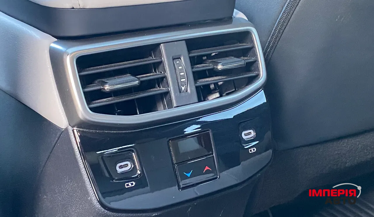 Lexus RX - фото 31