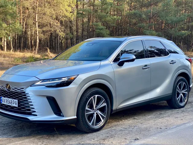 Lexus RX - фото 1