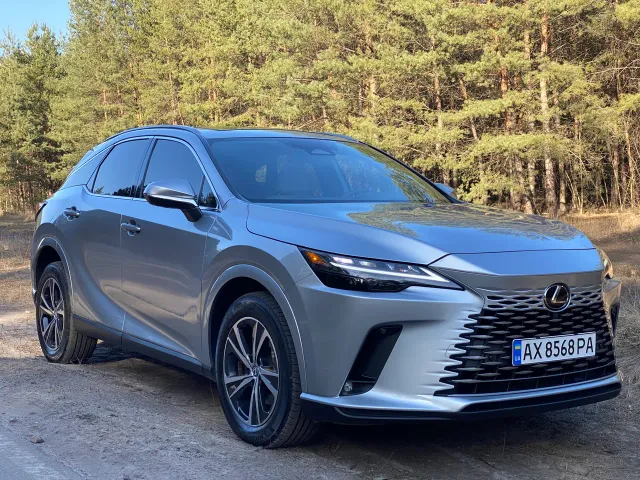 Lexus RX - фото 5