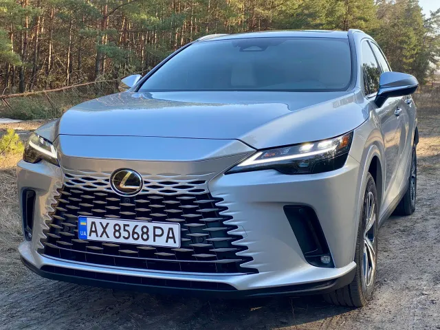 Lexus RX - фото 3