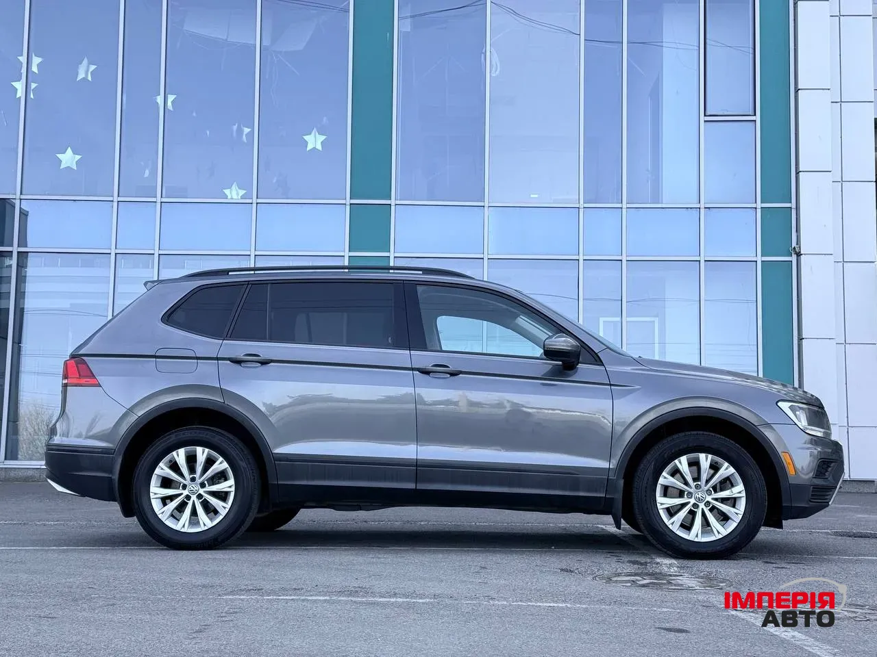 Volkswagen Tiguan - фото 6