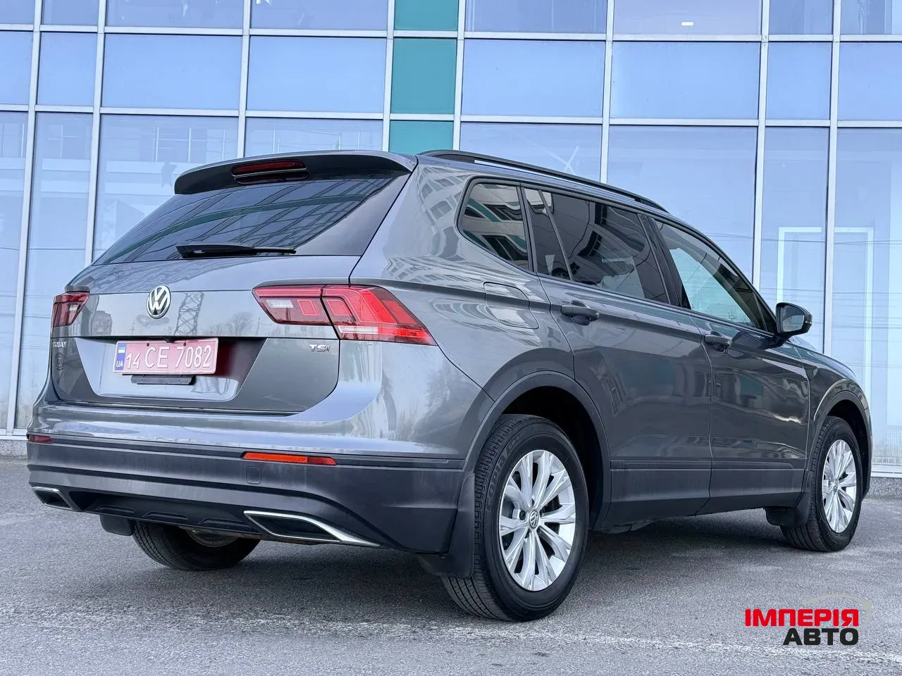 Volkswagen Tiguan - фото 5