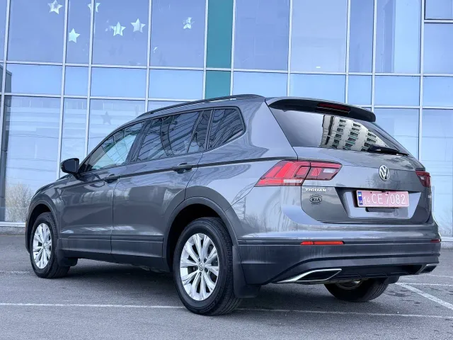 Volkswagen Tiguan - фото 4