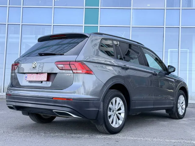 Volkswagen Tiguan - фото 5