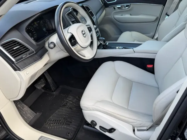 Volvo XC90 - фото 2