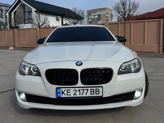BMW 5 серії - фото 3