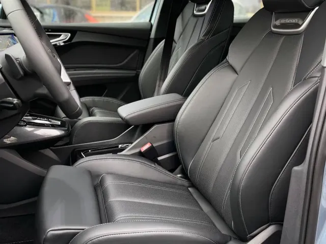 Audi Q4 e-tron - фото 5