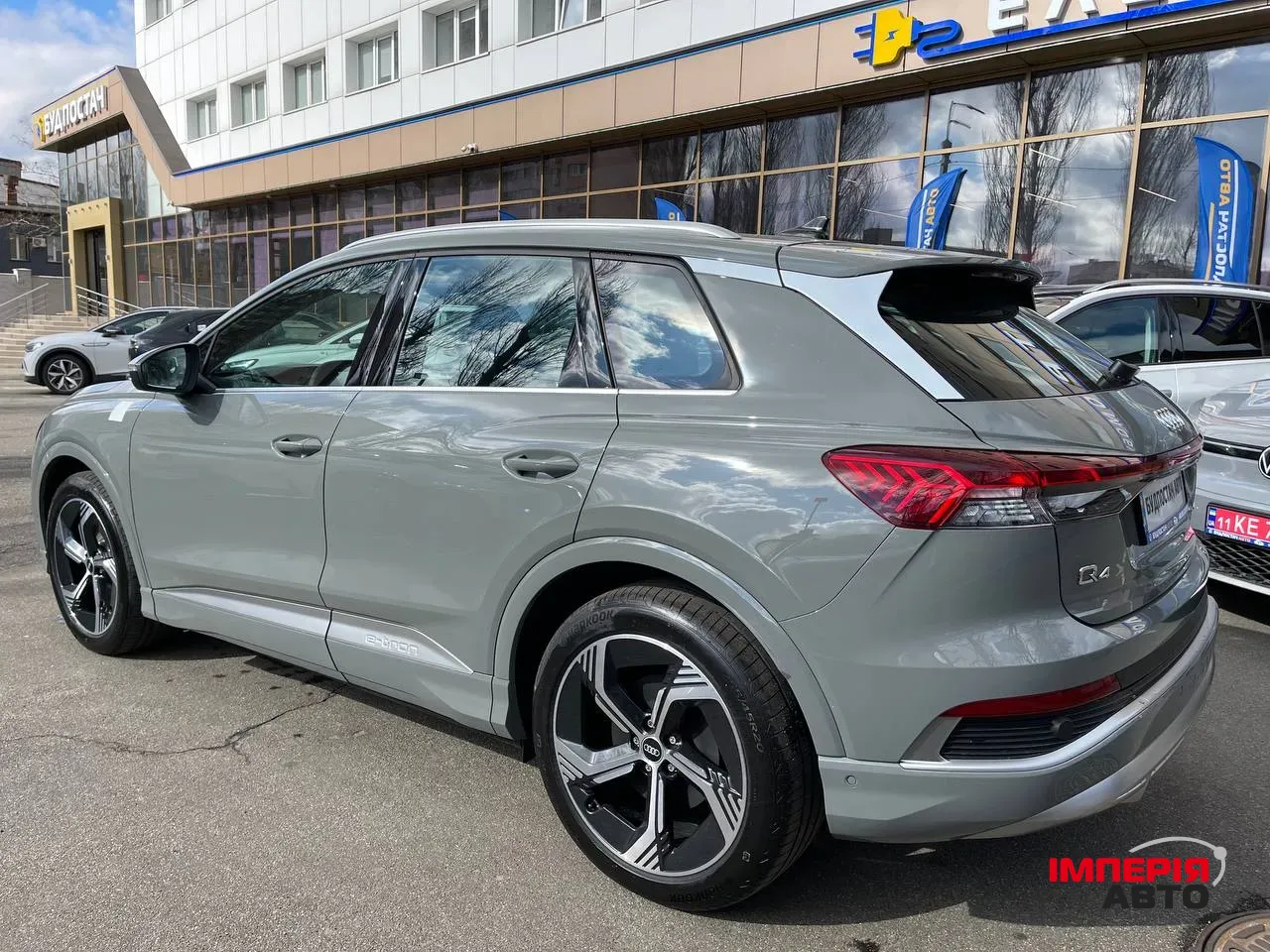 Audi Q4 e-tron - фото 15