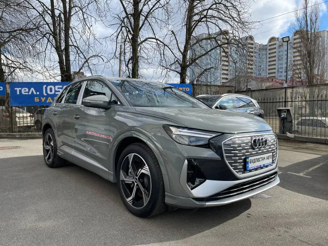 Audi Q4 e-tron - фото 2