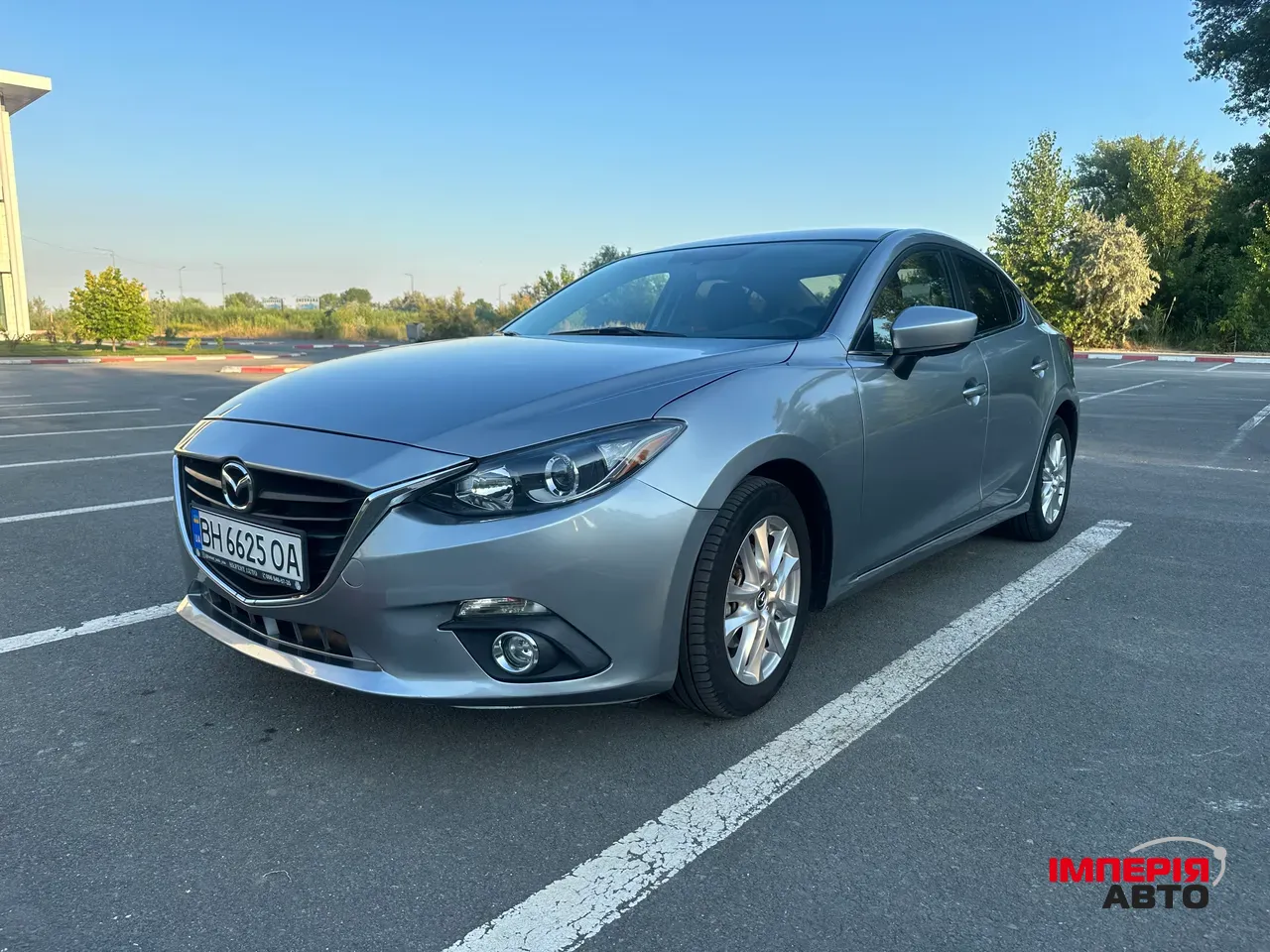 Mazda 3 - фото 1