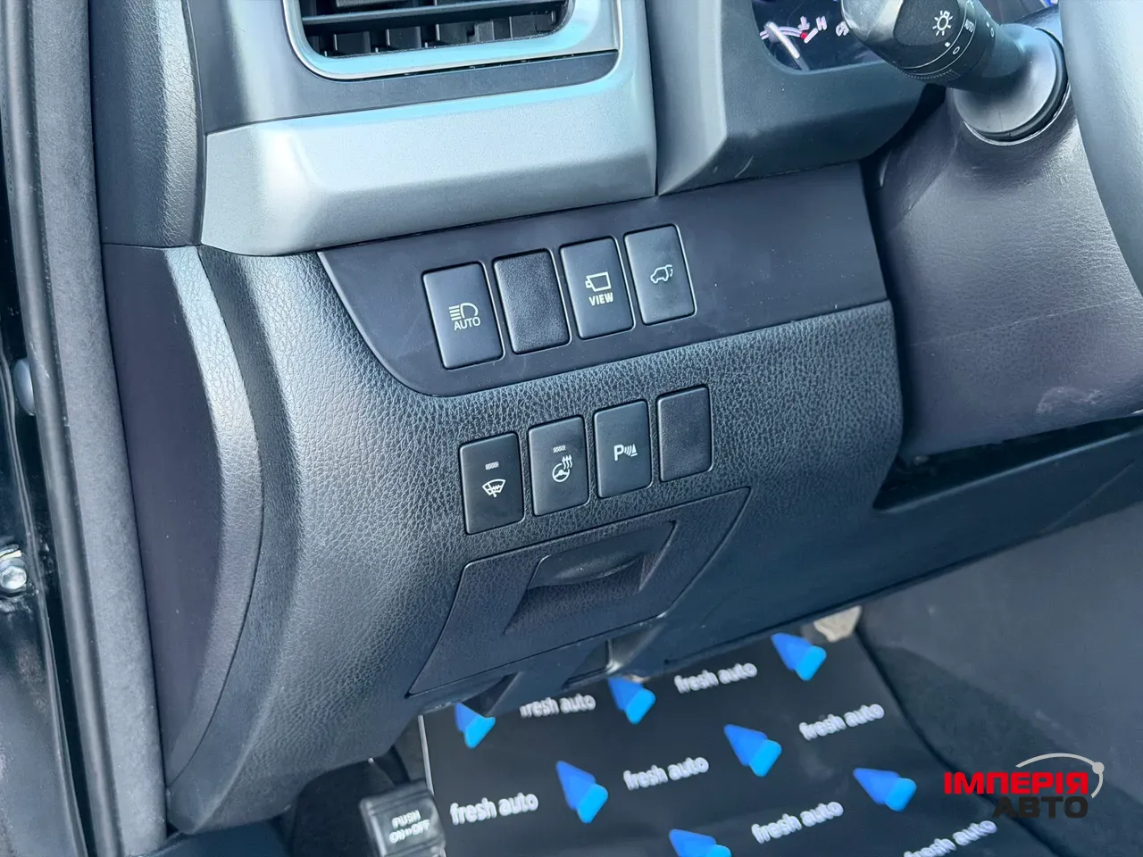 Toyota Highlander - фото 12