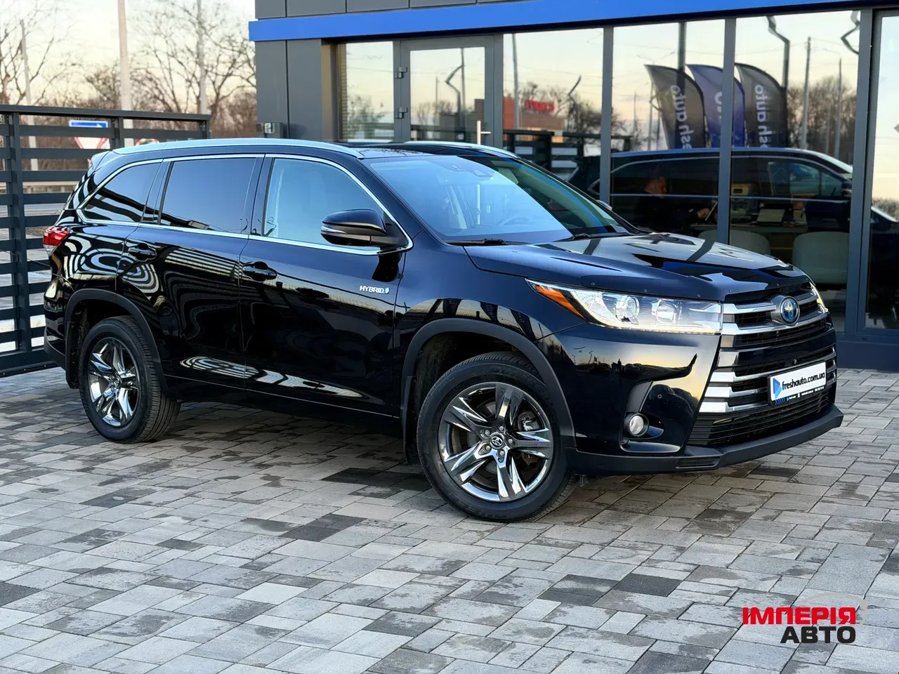 Toyota Highlander - фото 4