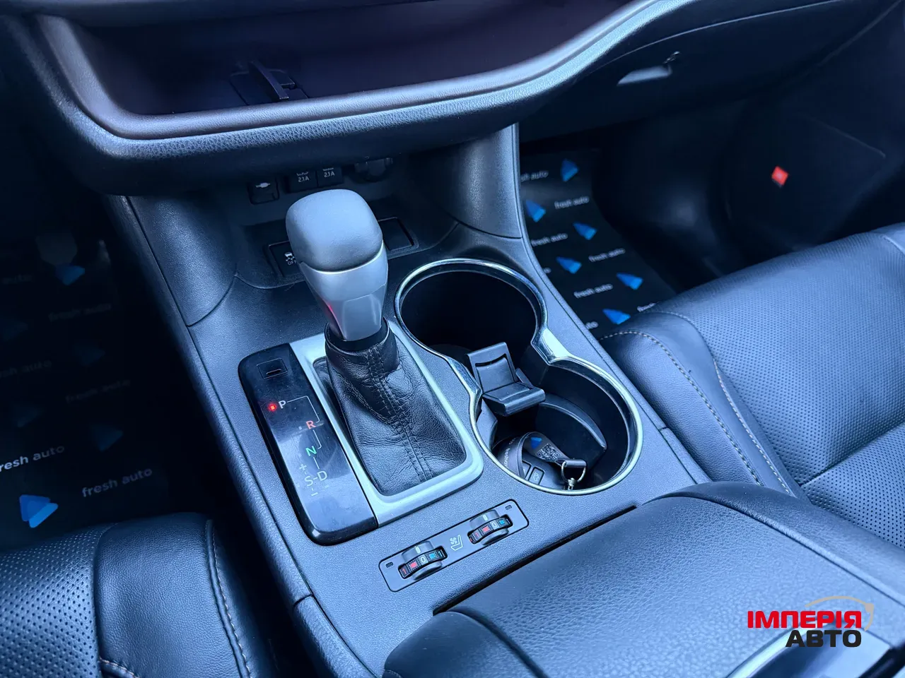 Toyota Highlander - фото 22