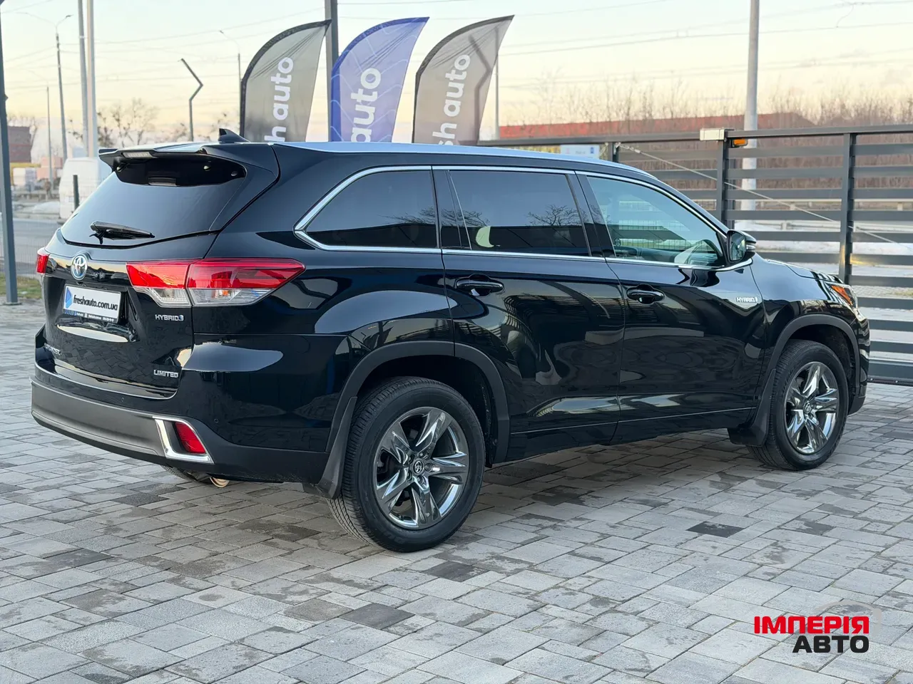 Toyota Highlander - фото 8