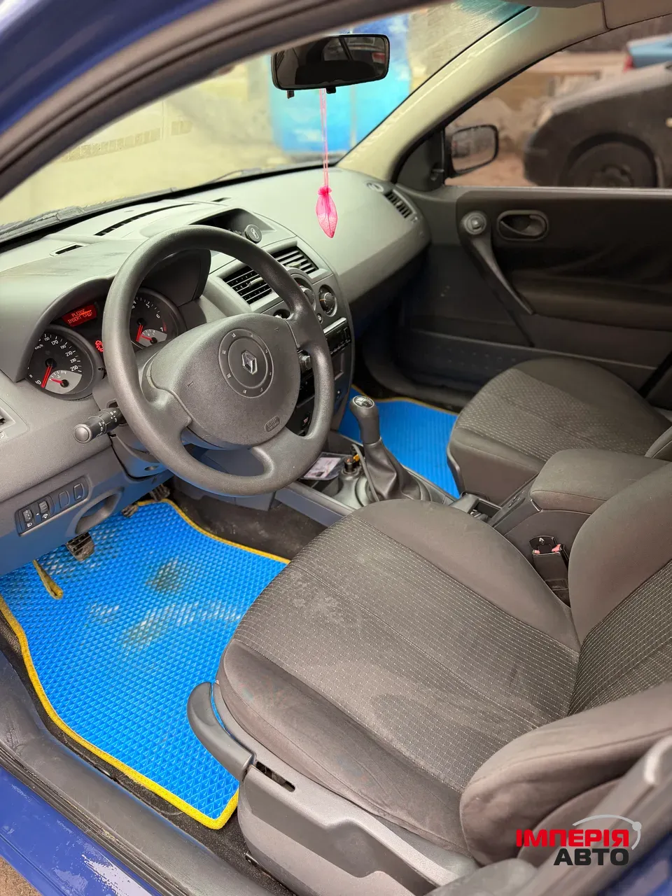 Renault Megane - фото 9